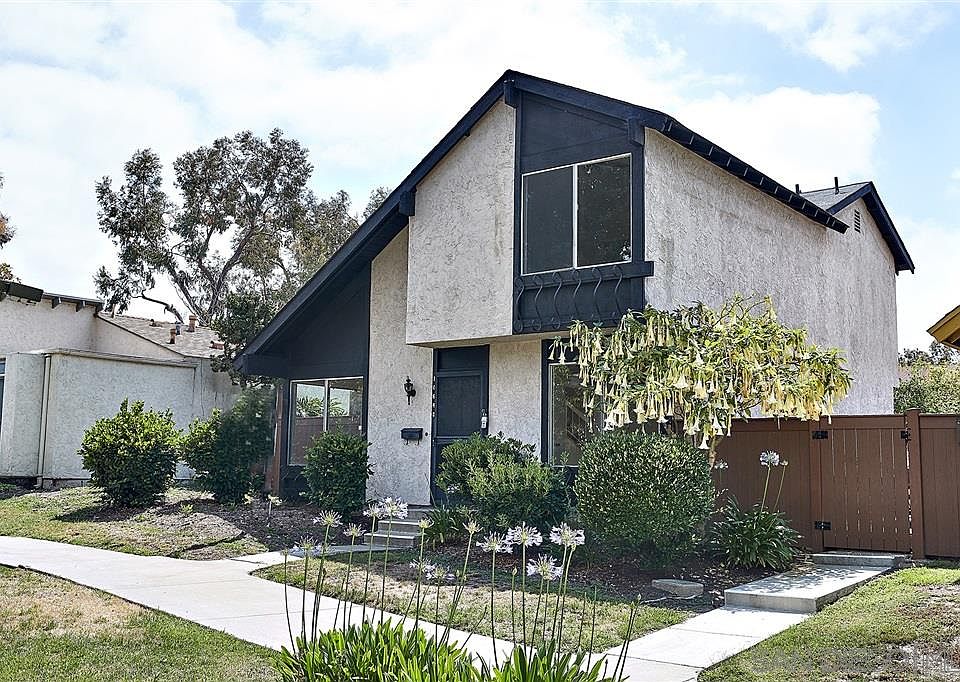 1st image of 10643 Escobar Dr