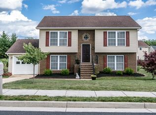 1420 Stonechris Dr, Harrisonburg, VA 22802