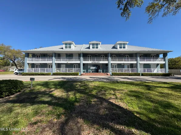 1282 Beach Blvd APT 207, Biloxi, MS 39530
