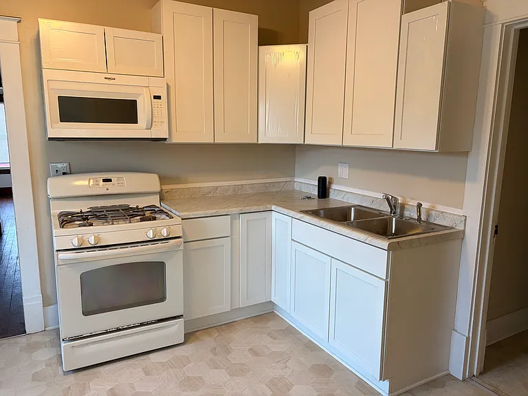 515 W Woodland Ave — Photo 10