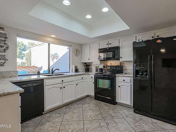 5th image of 394 Leisure World