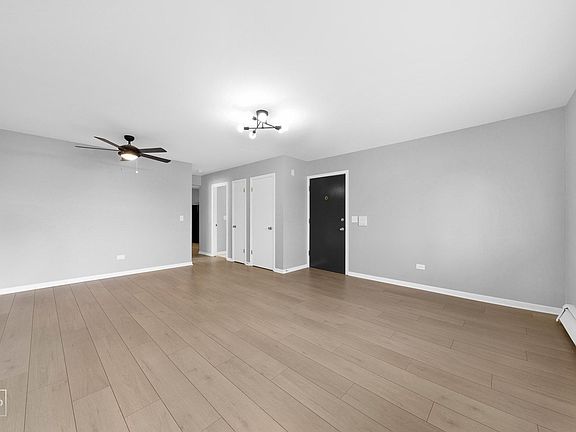 3rd image of 934 Marengo Ave #2N