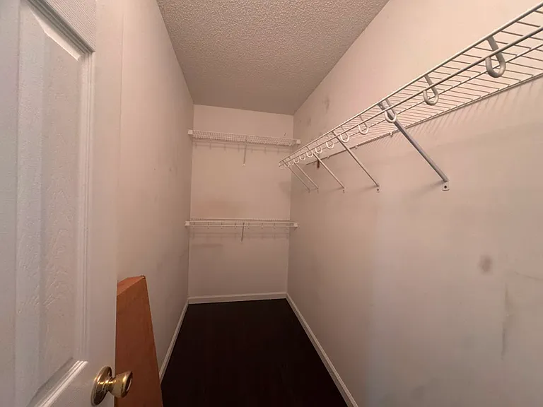 547 Lockwood Dr — Photo 4