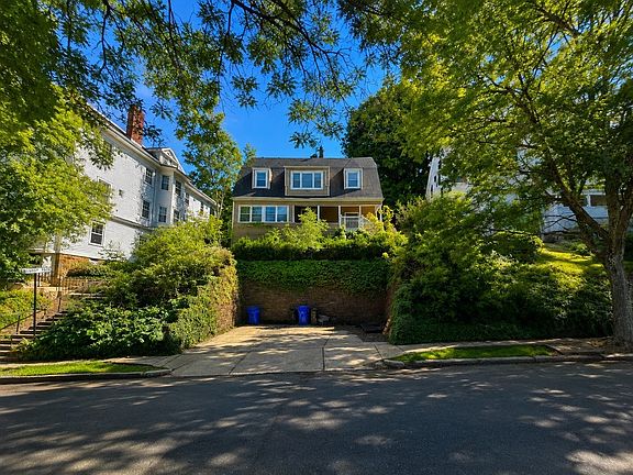 3rd image of 101-103 University Rd
