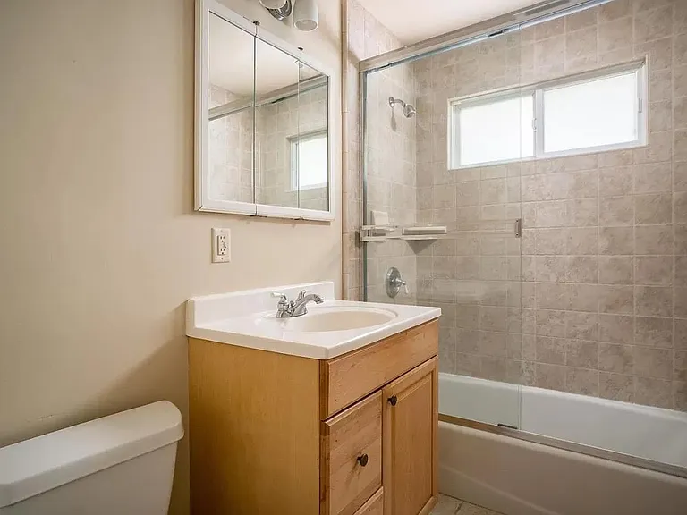 881 Lobos St — Photo 7
