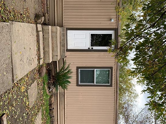 3rd image of 700 Avenue O