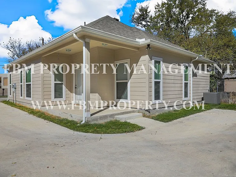 820 Rose St #B — Photo 13