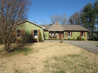 4680 Duffer Ct, Pfafftown, NC 27040
