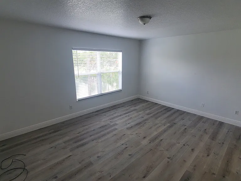 210 Artisan St — Photo 9