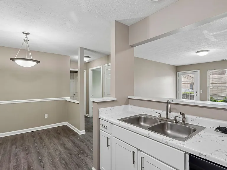 Stone Ridge Flats and Townhomes — Photo 32