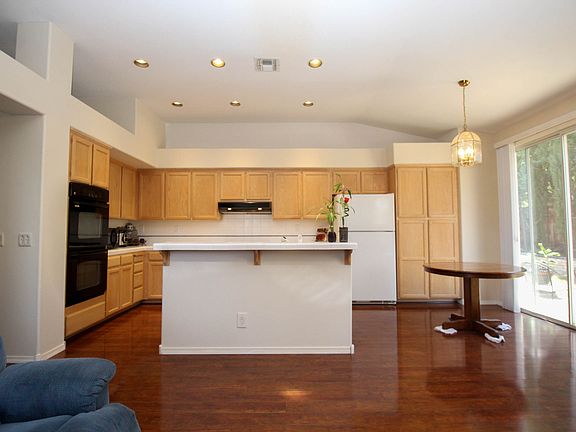 5th image of 2470 Trevino Way