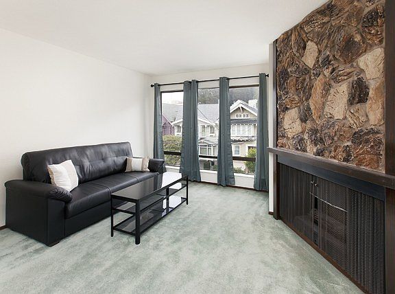 2nd image of 1523 7th Ave APT 2