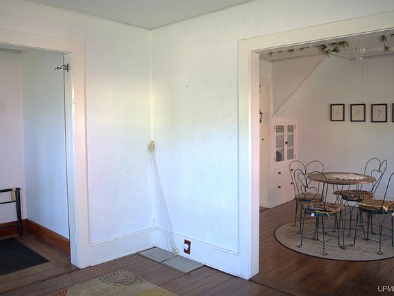 4th image of 726 N Lincoln Dr
