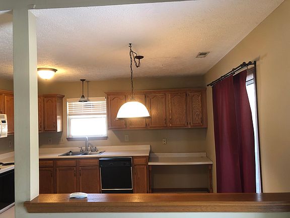 2nd image of 340 Cheshire Ln