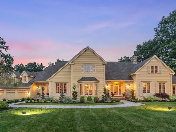 35 Hawthorne Road, Windham, NH 03087