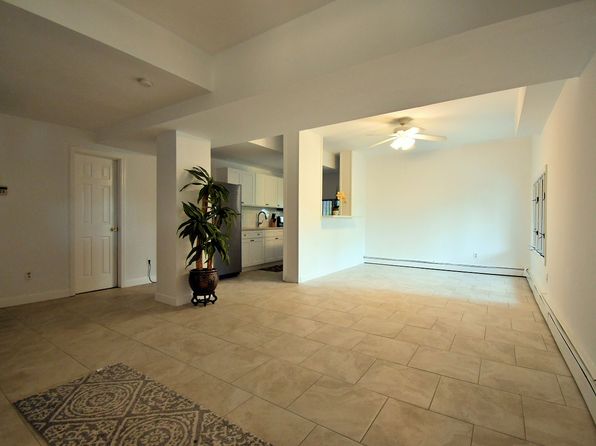 31 Bronxville Ln #1