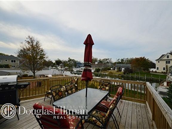 4th image of 62 S Bay Dr