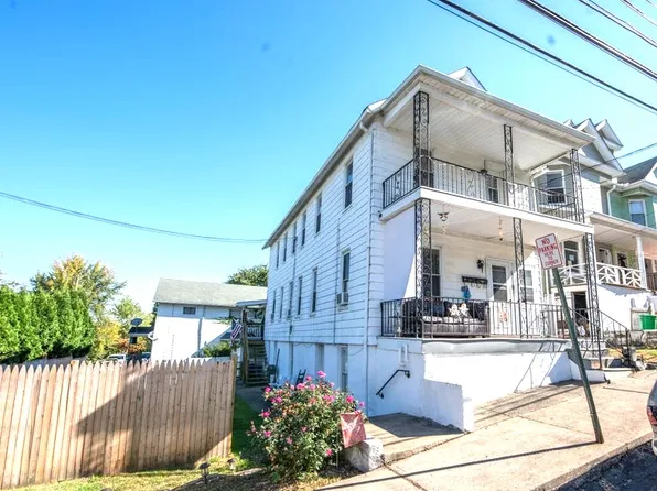 6 Oak St E #1, Pittston, PA 18640