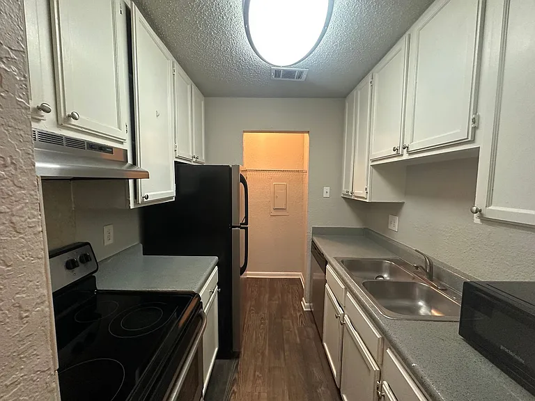 4502 Gaston Ave #119 — Photo 7