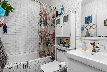 Rented by Rennit Inc.