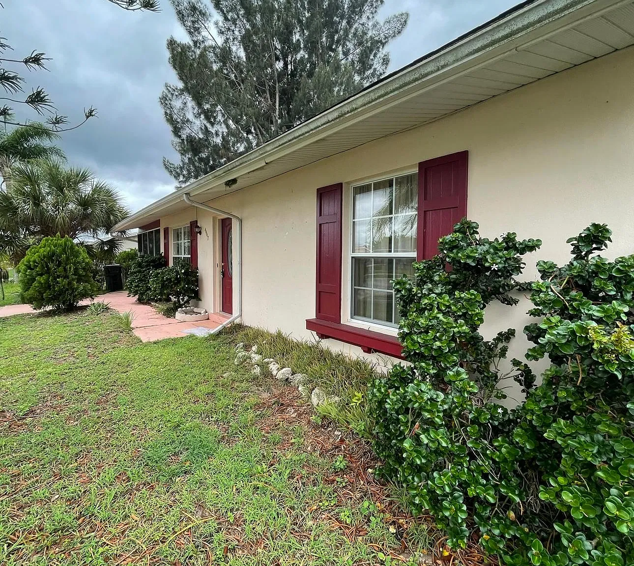 2 bed, 1800 sqft, $1,600 — Photo 2