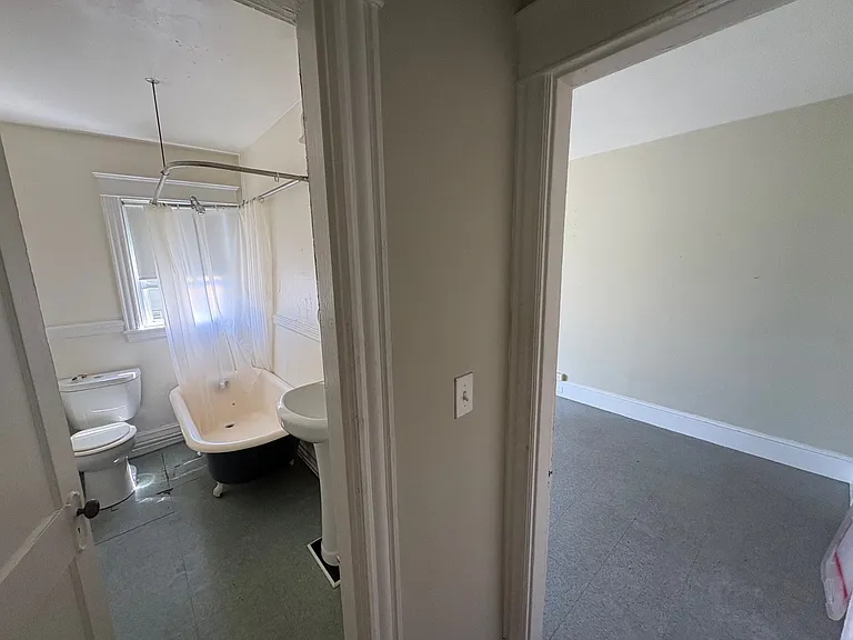 80 Grant St #9 — Photo 5