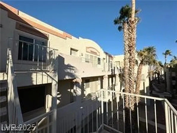2076 Mesquite Ln APT 302, Laughlin, NV 89029