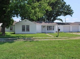 3000 W 40 Hwy #3000, Blue Springs, MO 64015