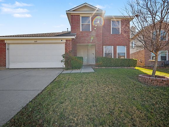 2nd image of 1409 Ridgecrest Dr