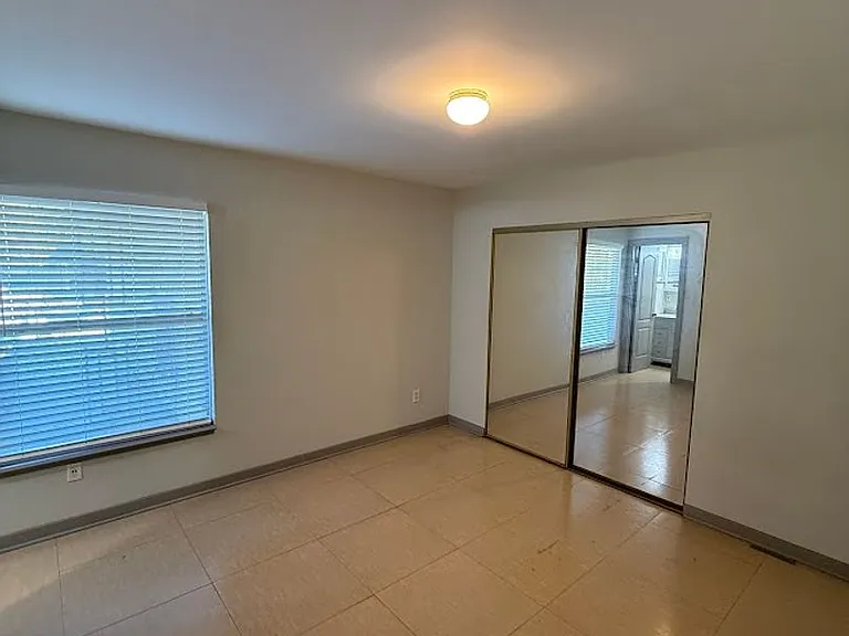 11725 Monogram Ave — Photo 22