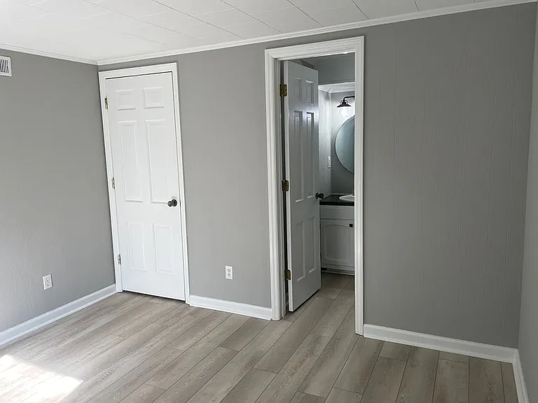 7942 Lake Vista Dr — Photo 40