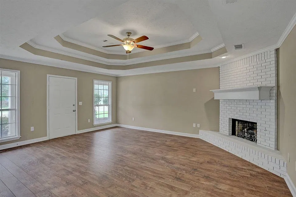 4 bed, 1800 sqft, $2,425 — Photo 3