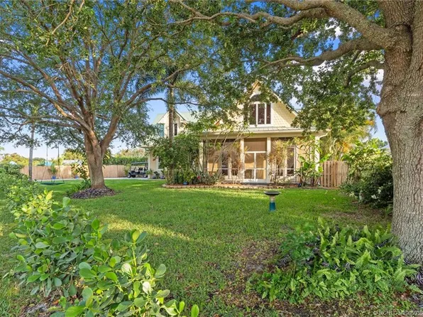 9066 Athena St, Hobe Sound, FL 33455