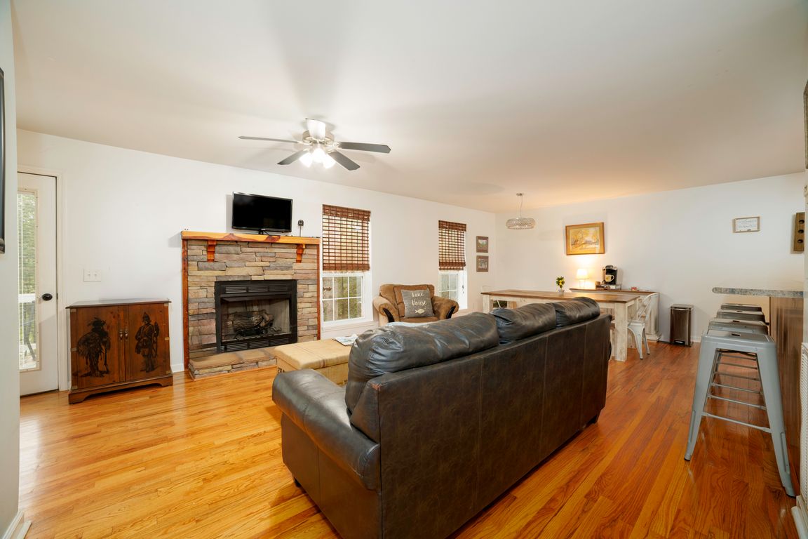 next background image