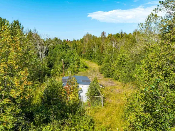 21569 Coal Dock Rd, Hancock, MI 49930