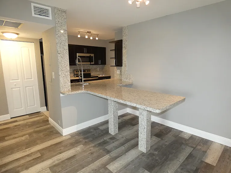 2831 N Oakland Forest Dr #101 — Photo 79