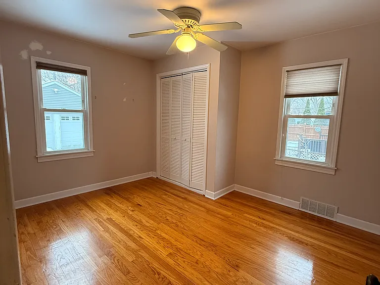 315 Pearson St — Photo 10