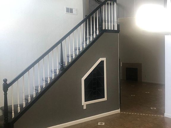 3rd image of 2865 Evergreen Ct