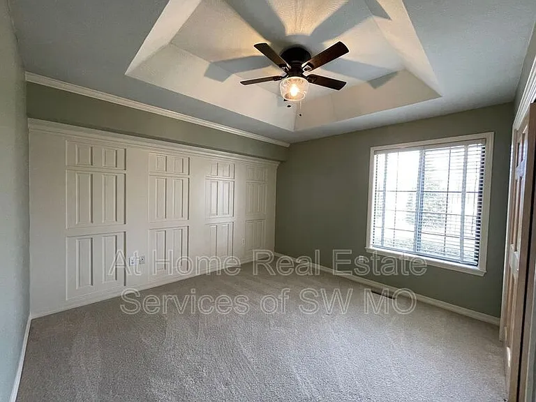 3655 E Cromwell Ln — Photo 10