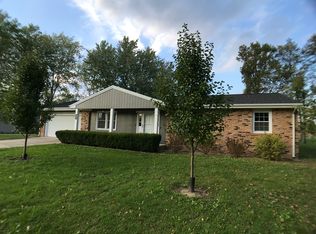 735 Clifton Dr, Charleston, IL