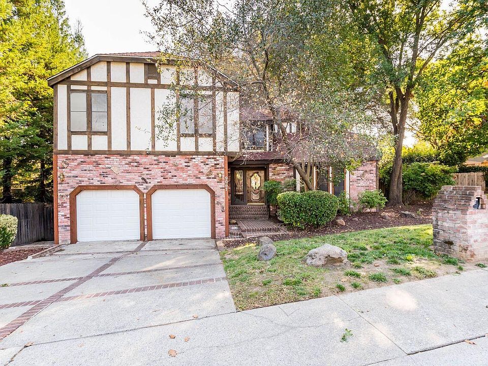 1st image of 9067 Winding Oak Dr