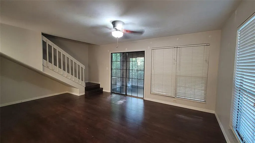 2 bed, 2.5 bath, 1280 sqft, $1,600 — Photo 3