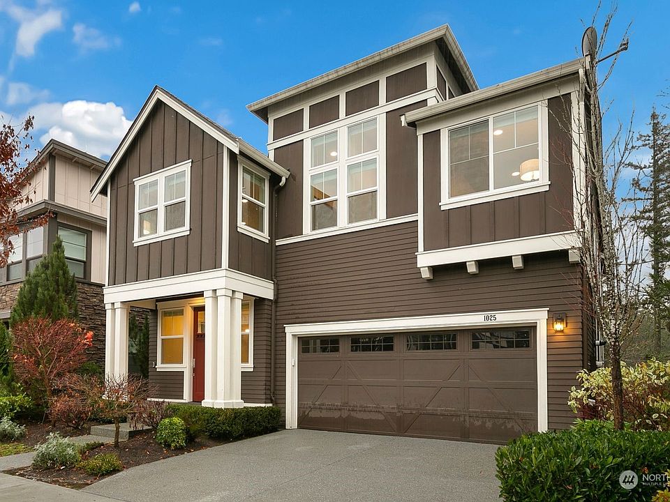 1st image of 1025 Pine Crest Circle NE