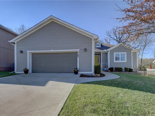 1763 N Sunset St, Olathe, KS 66061