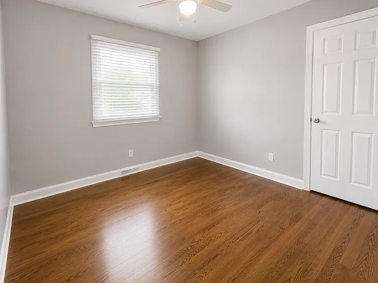 11447 S Natoma Ave — Photo 6