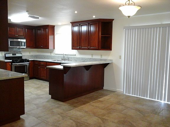 kitchen and dining_05182015