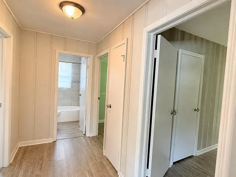 1908 Stevens Dr NE — Photo 10