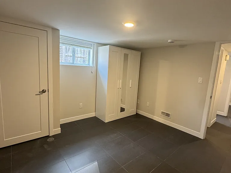 40 Bond St — Photo 11
