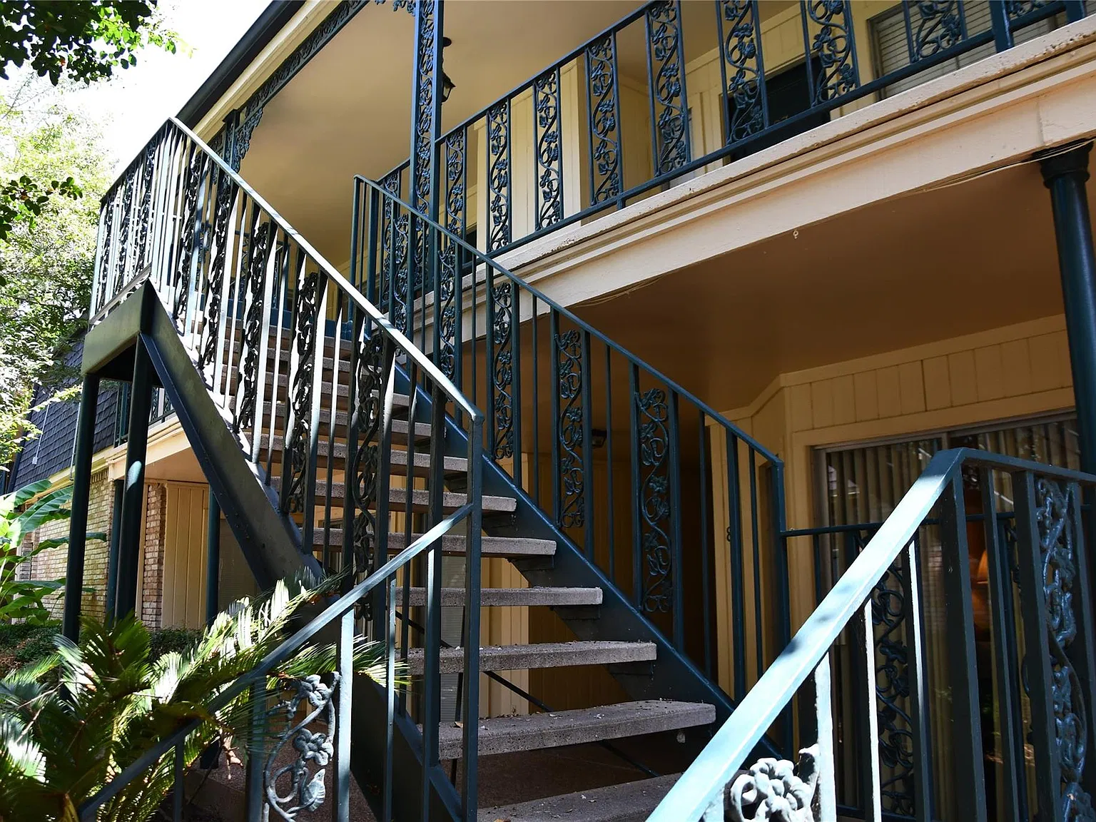 1 bed, 1.0 bath, 664 sqft, $1,150 — Photo 2