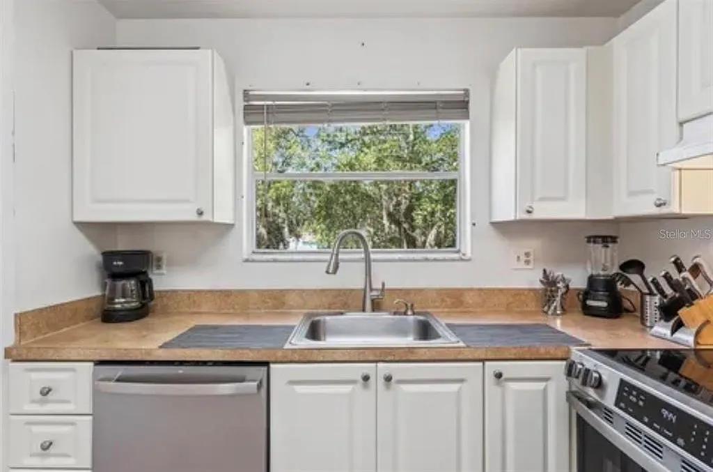 2 bed, 2.0 bath, 1008 sqft, $1,695 — Photo 4